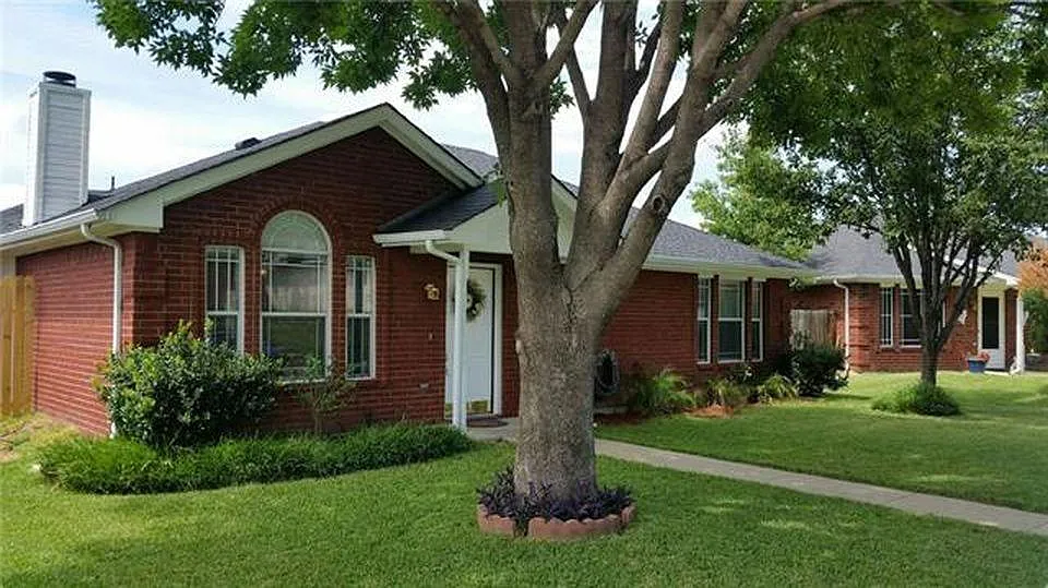Front from side - 2421 Esquire Dr