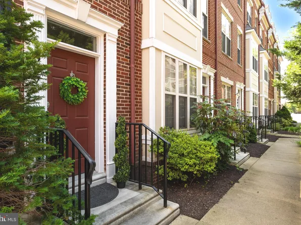 307 Governors Ct, Philadelphia, PA 19146