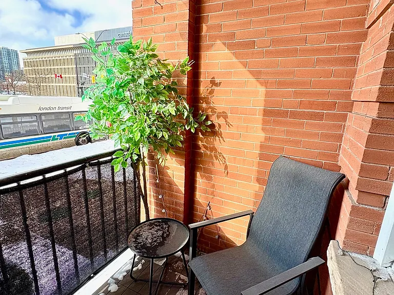 440 Wellington St #103 — Photo 11
