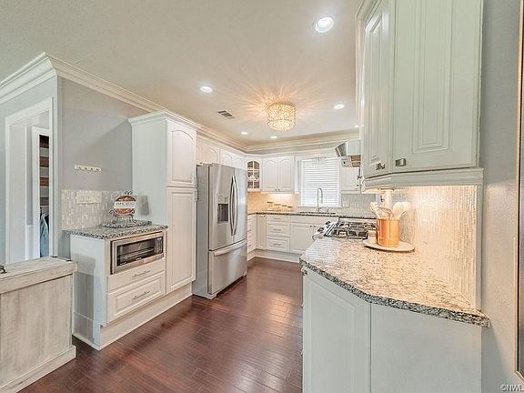 4th image of 9431 Pitch Pine Dr