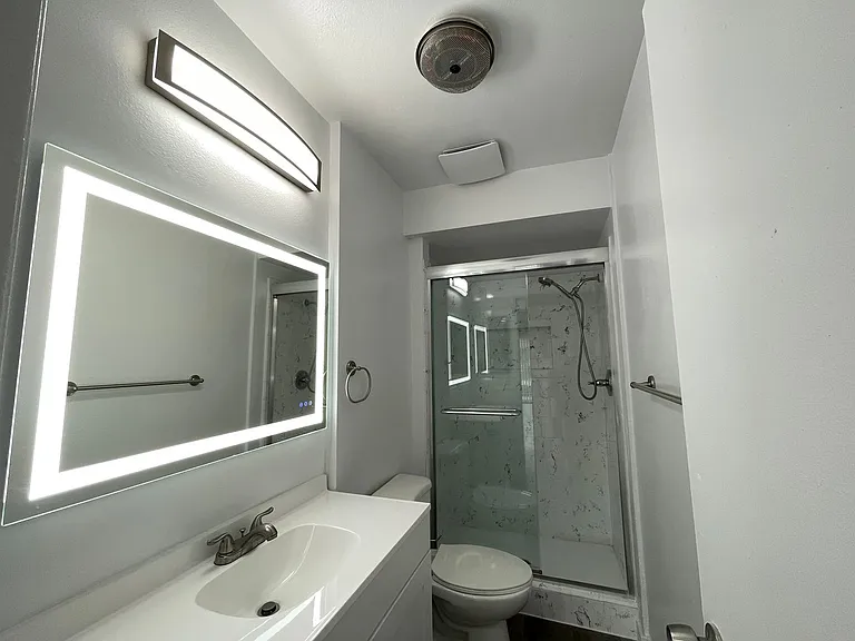20317 Saticoy St — Photo 22