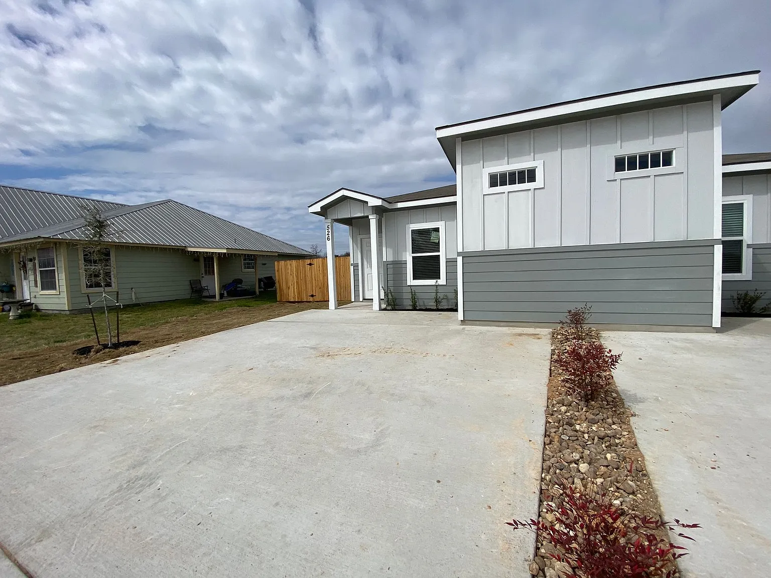 Luxury 3/2 Duplex in Seguin, Texas — Photo 2