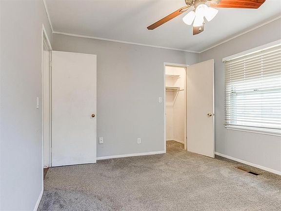 4th image of 1310 Carlisle Ct