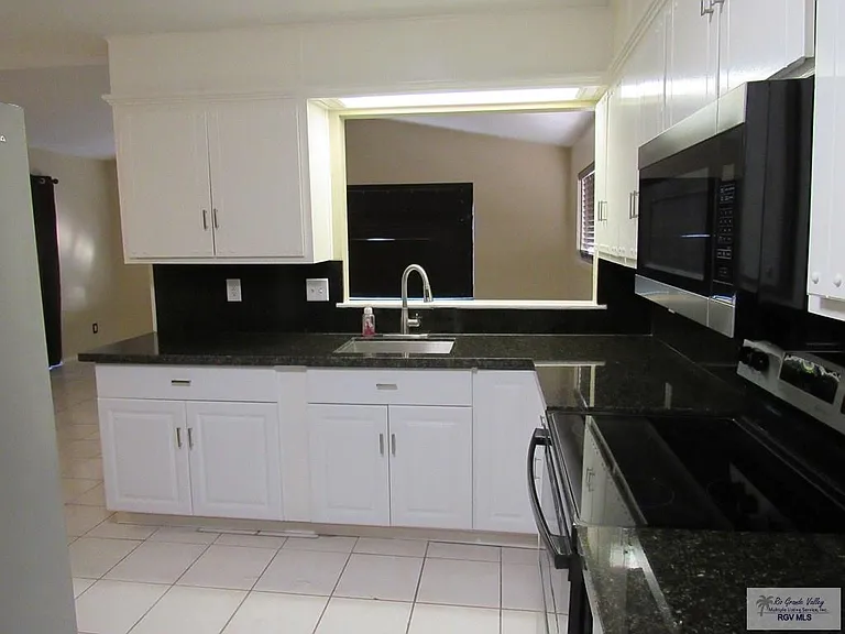 918 E Leggett Rd — Photo 9