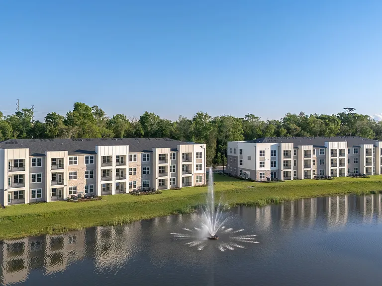 The Pointe at Davis Creek — Photo 35