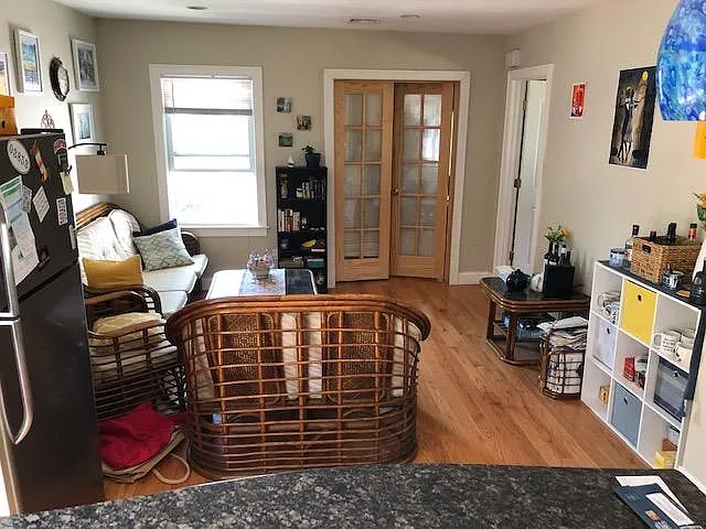 27 Fairfax St — Photo 2