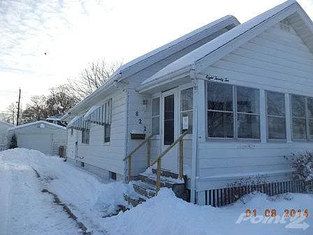 822 E Victoria St photo 1