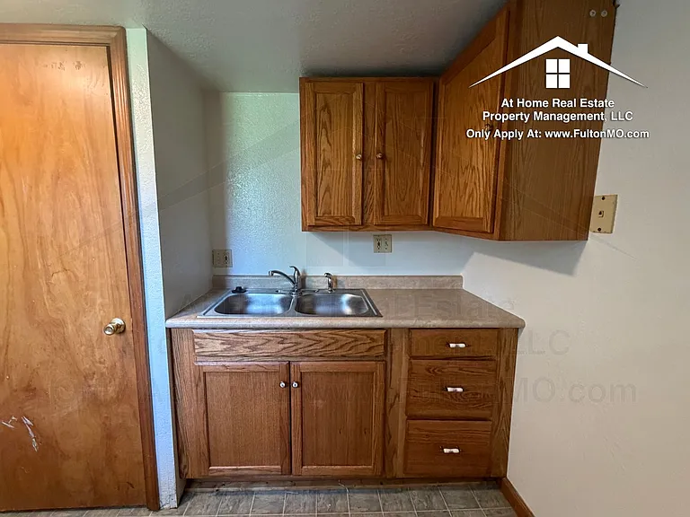 1512 Monroe St — Photo 15