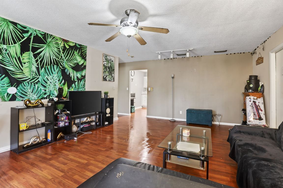 next background image