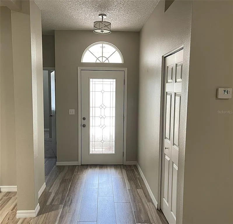 2 bed, 2.0 bath, 1559 sqft, $2,300 — Photo 2
