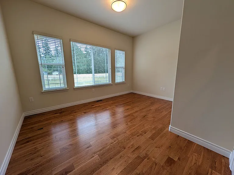 13837 Bay View Rd — Photo 13