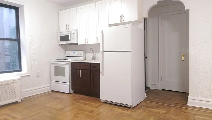 Rented by Lang Realty LLC | media 4