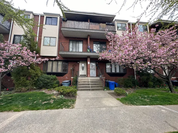 2811 East 26th Street image 1 of 38