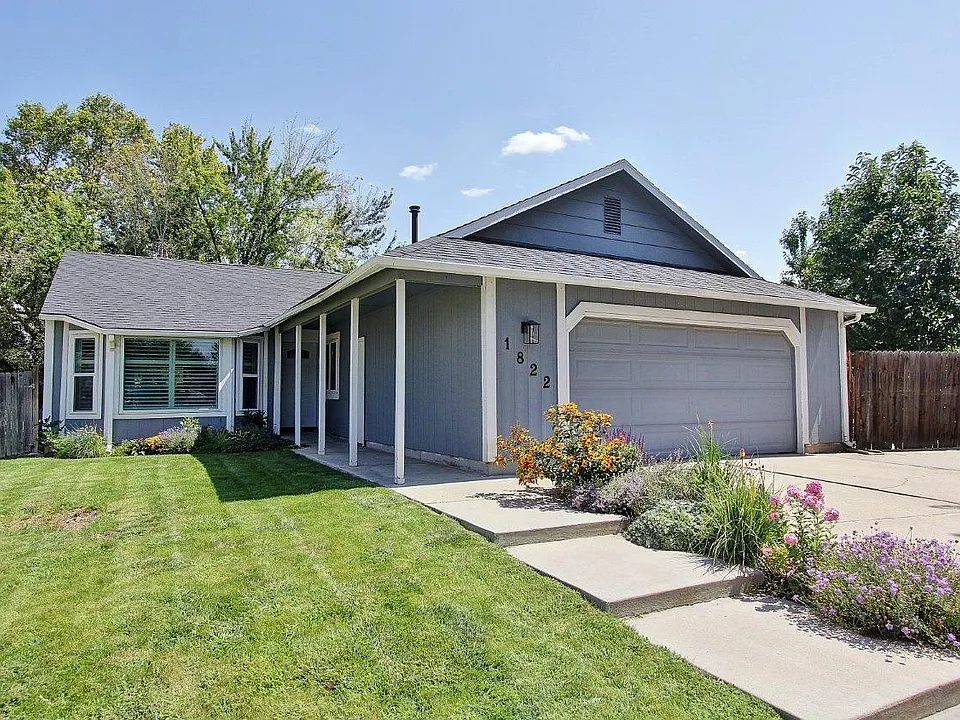 1822 W Tracy Ct