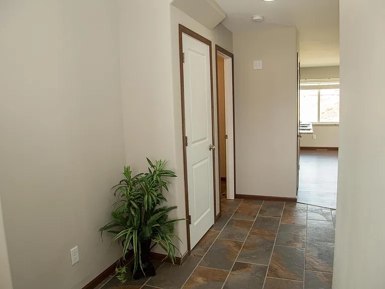 6333 Pawnee Ln — Photo 4