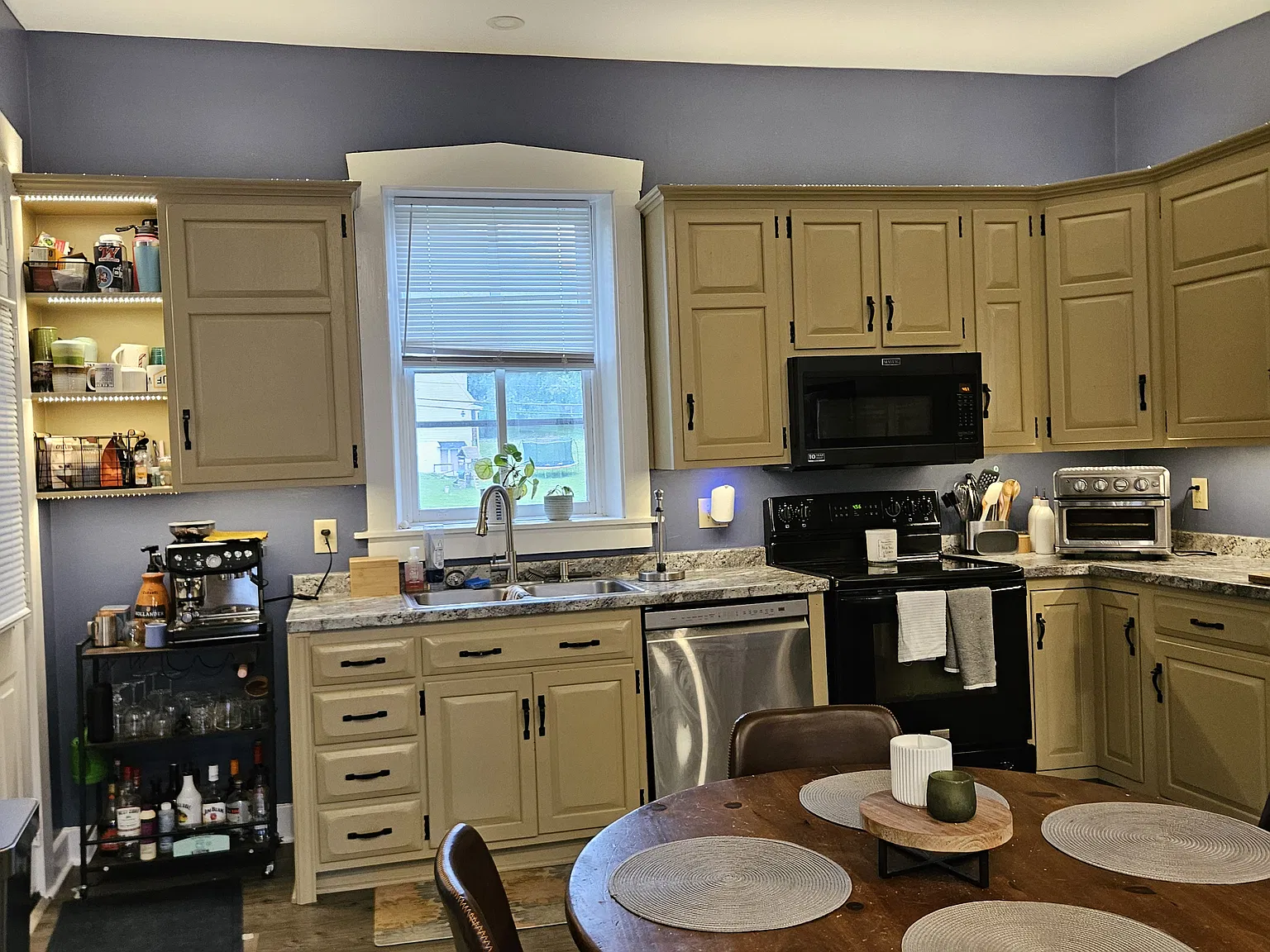 3 bed, 1290 sqft, $1,425 — Photo 4