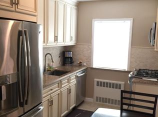 1711 149th St #1A, Whitestone, NY 11357