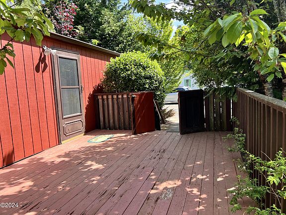2nd image of 341 SE Neptune Ave