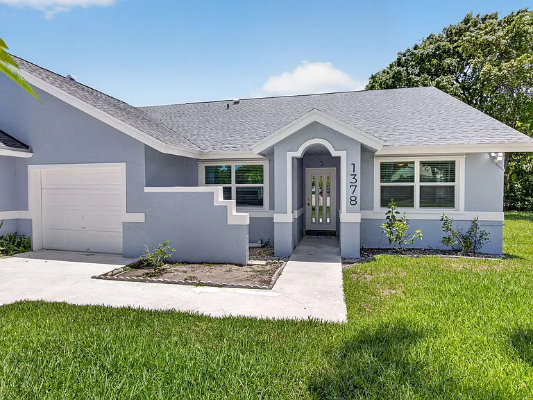 1378 NW 13th Ct — Photo 5