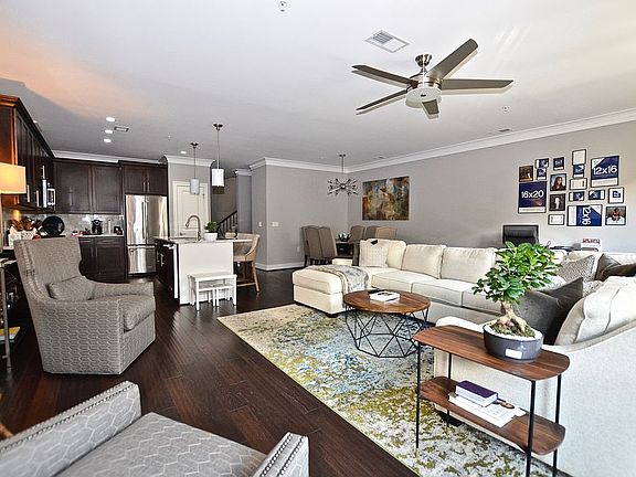 OPEN FAMILY ROOM FLOORPLAN