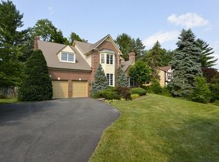 9430 Lakeside Dr, Vienna, VA 22182