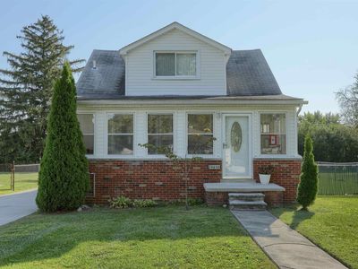 29850 Commonwealth St, Roseville, MI, 48066
