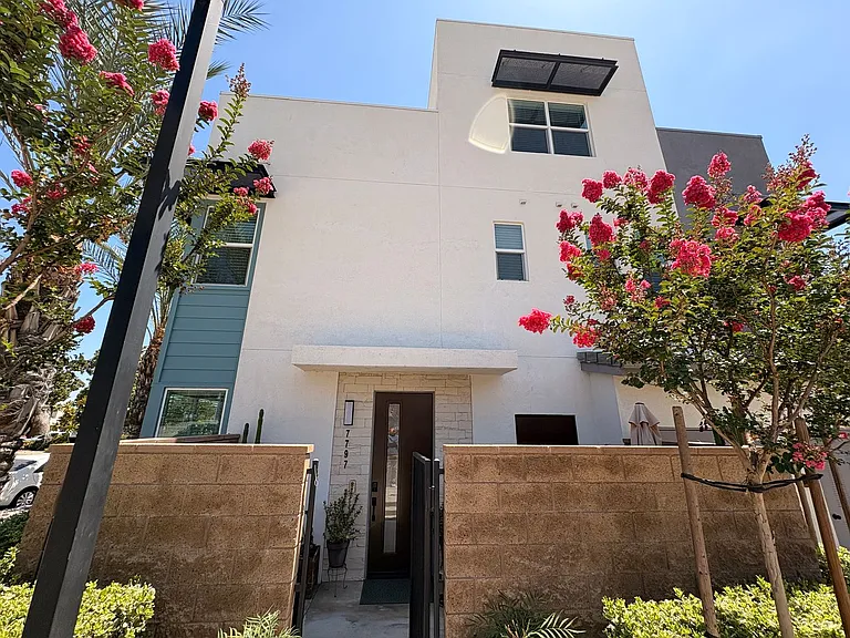 7797 Paxton Pl — Photo 1