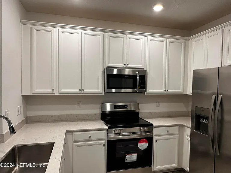 4309 Leeward Breeze Loop — Photo 8