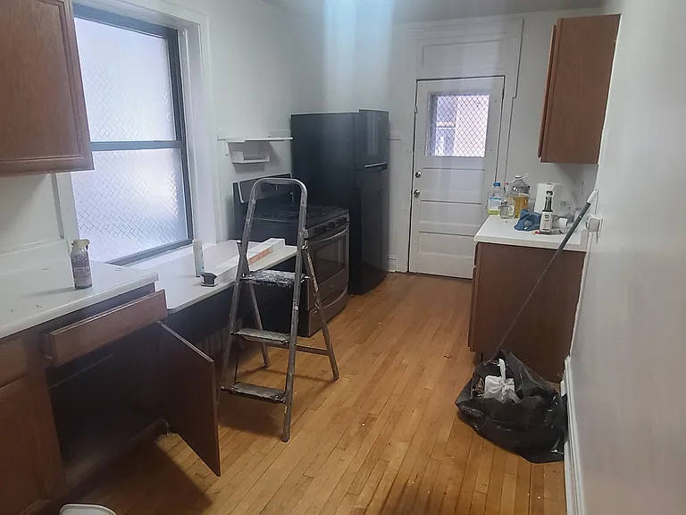 2437 W Logan Blvd #1F — Photo 7