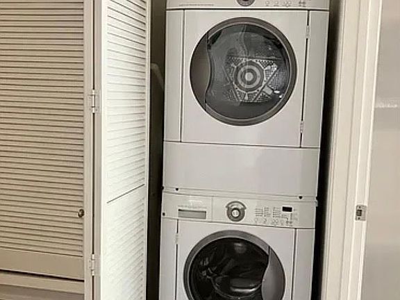 5th image of 49 Showers Dr APT E250