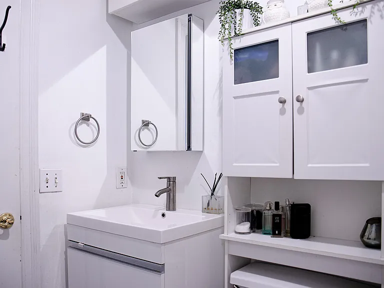 461 4th St #5W — Photo 11