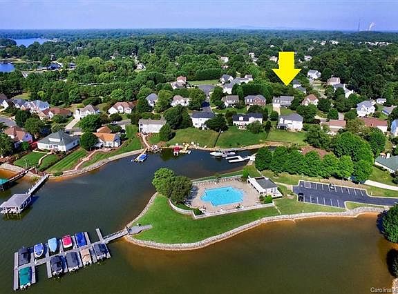 2nd image of 155 Chandeleur Dr