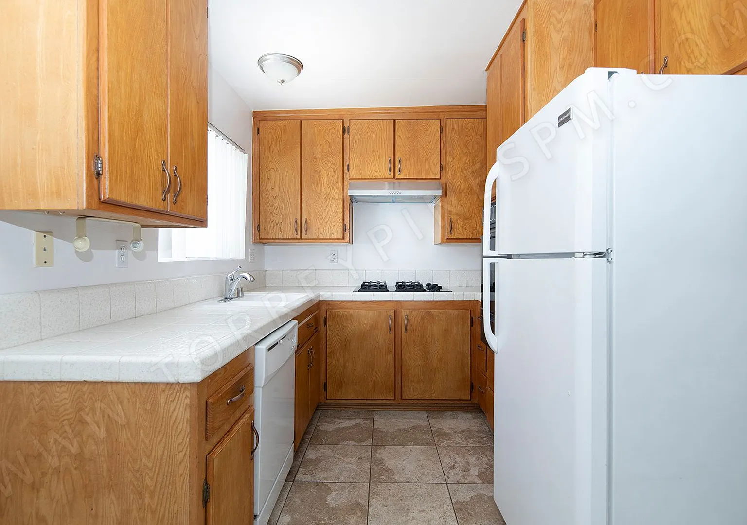 2150 Thomas Avenue — Photo 3