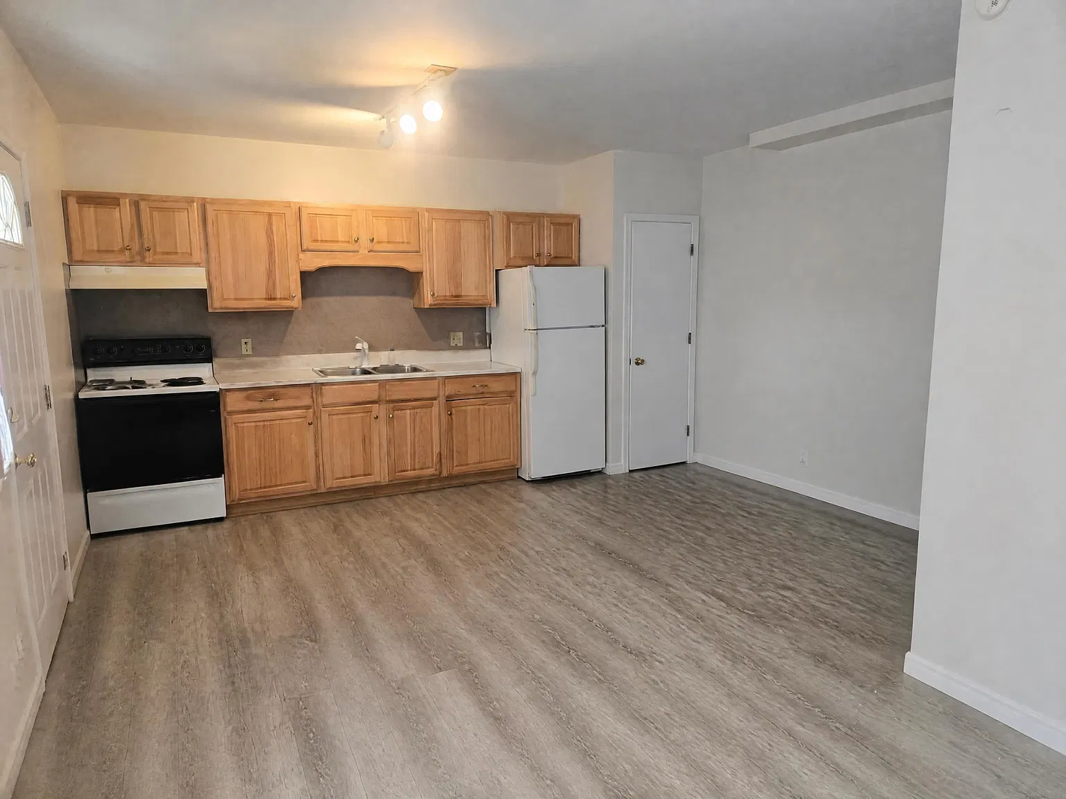 1 bed, 500 sqft, $1,400 — Photo 1