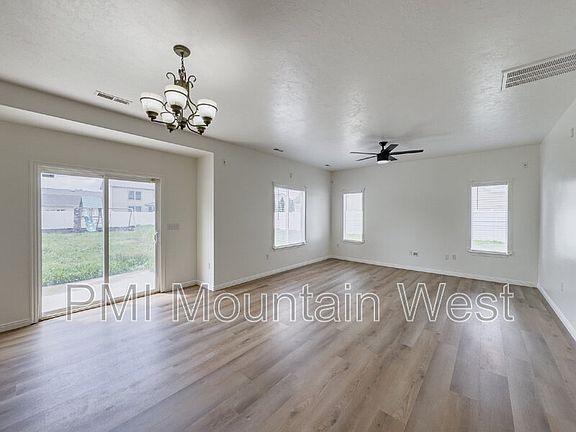 2nd image of 551 W 1675th St S