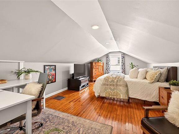 4th image of 293 Brett Rd