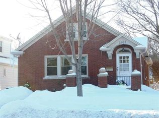 2037 12th St, Moline, IL 61265