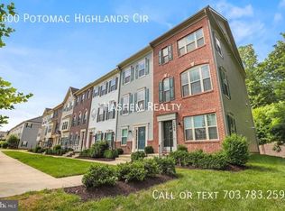 4600 Potomac Highlands Cir, Triangle, VA 22172