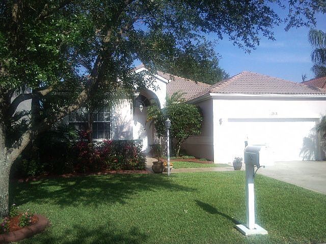 1st image of 7873 NW 62nd Way