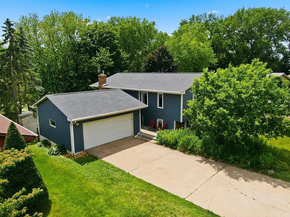 1st image of 2744 Chisholm Ave