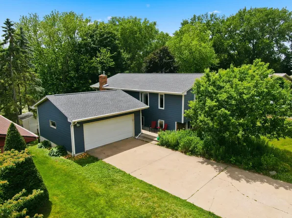 2744 Chisholm Ave, North Saint Paul, MN 55109