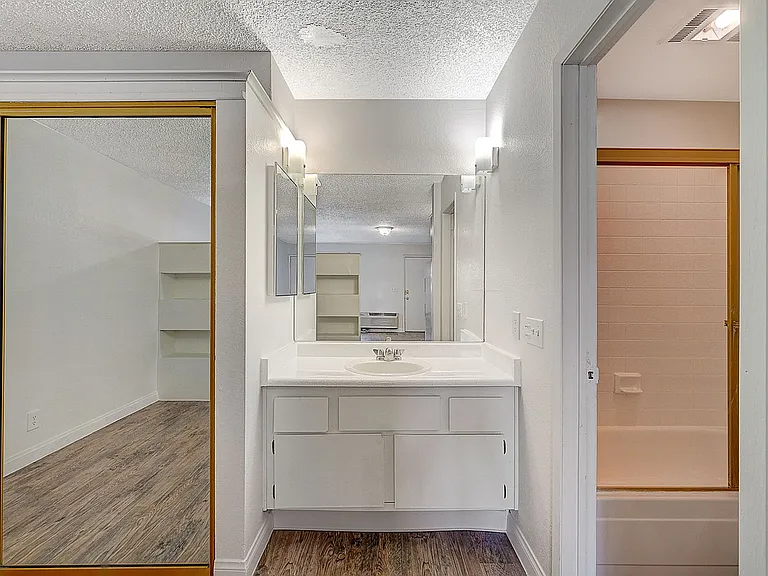 BOA-Bolero Apartments — Photo 35