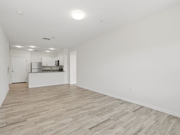 5th image of 2121 McCoy Rd Unit 326