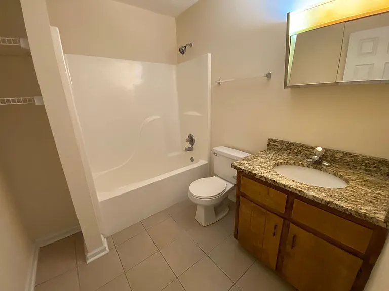 105 Hunters Run Rd — Photo 9