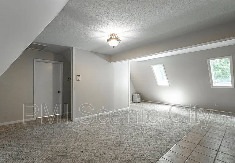 1602 Rustic Homes Ln — Photo 1