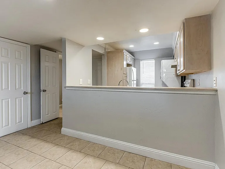The Current Apartments — Photo 33