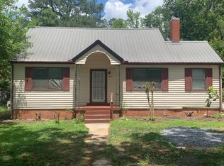 1749 Elmore Rd, Wetumpka, AL 36092