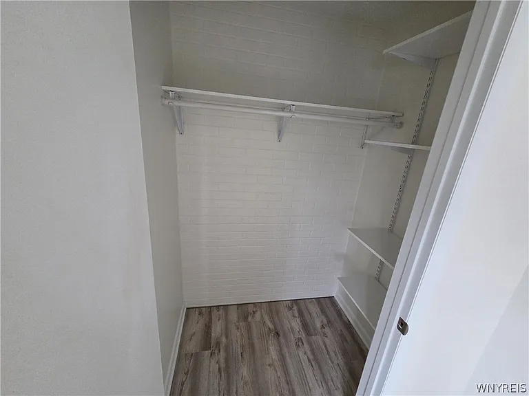 255 Portage Rd — Photo 3