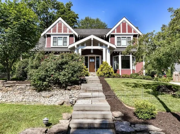 215 N Van Buren St, Falls Church, VA 22046