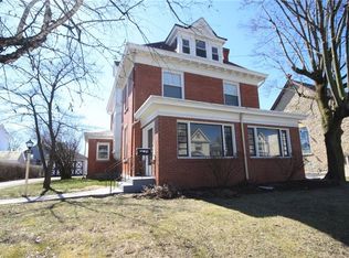 216 E Grandview Ave, Zelienople, PA 16063